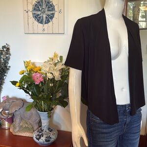 NWT northern reflections size small Black Tie-Front Crop Top/jacket